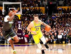 世俱杯赛程-爵士客场击败火箭，戈贝尔砍下20+20的简单介绍