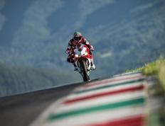 世俱杯赛程-绝对的力量与节奏的掌控，足球场上的两极哲学