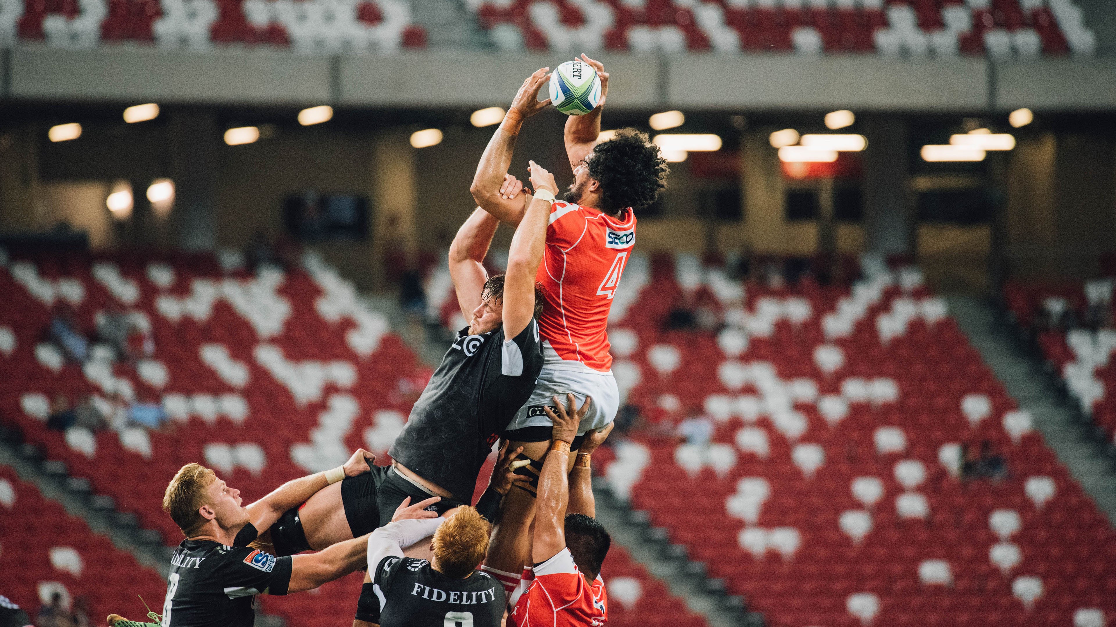 世俱杯赛程-绝对的力量与节奏的掌控，足球场上的两极哲学